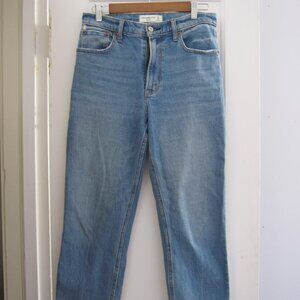 Abercrombie & Fitch Light Wash Denim High Rise The Mom Jeans Size 27/4 Regular